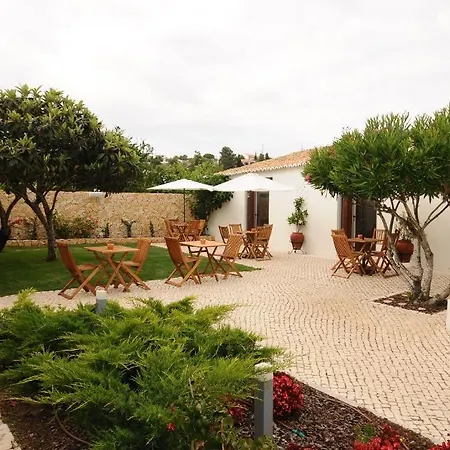 招待所 Lost & Found - & 阿尔布费拉