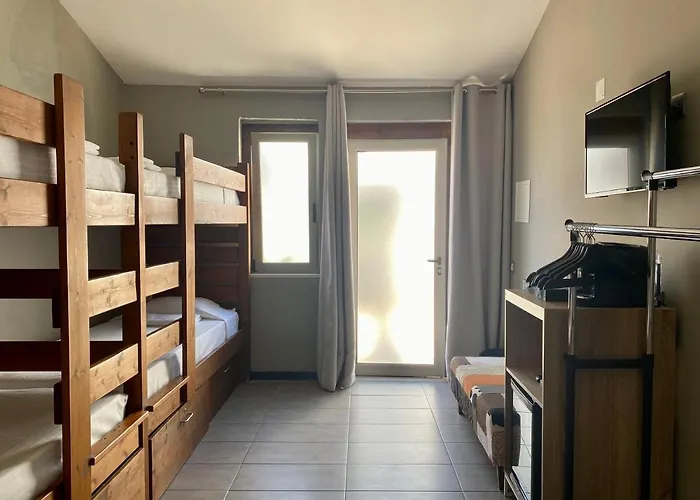 Lost & Found - & ゲストハウス アルブフェイラ