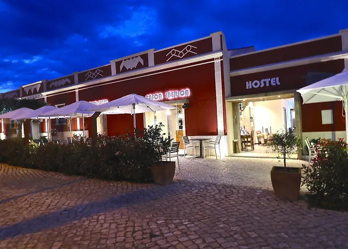 ゲストハウス Lost & Found - &