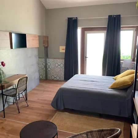 Lost&found - Guesthouse&suites